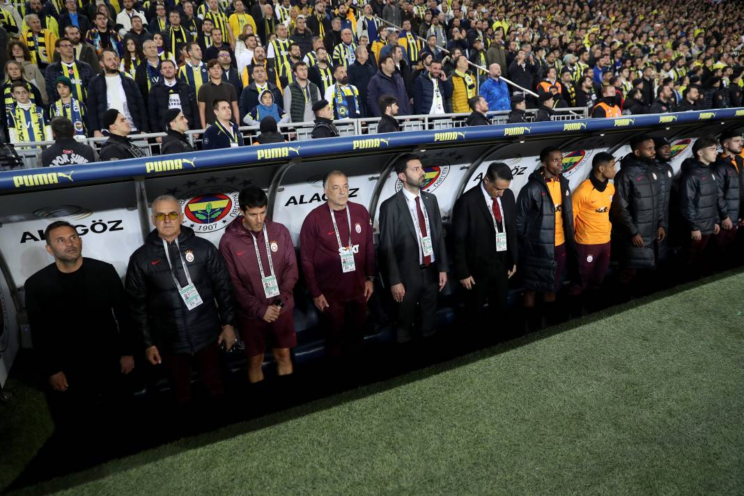 Fenerbahçe ve Galatasaray taraftarı şehitlerimizi unutmadı! Derbinin hiç bir yerde olmayan fotoğrafları 66