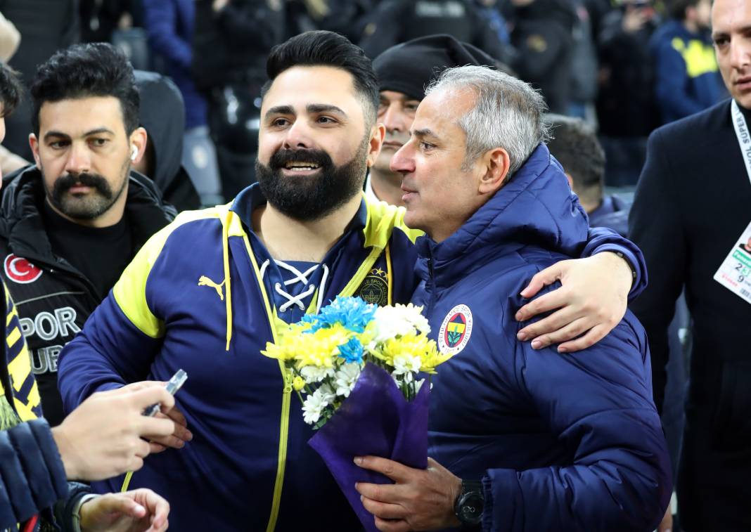 4 attı şampiyonluk şarkıları başladı. Fenerbahçe Sivasspor maçının müthiş fotoğrafları 88