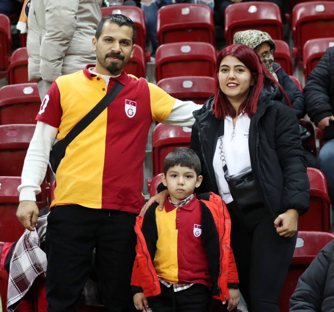 Galatasaray Adana Demirspor'u işte böyle yendi. Fotoğraflardaki inanılmaz ayrıntılar 62