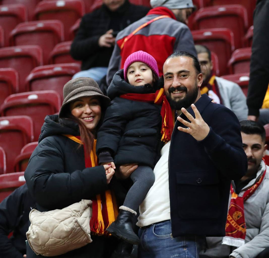 Galatasaray Adana Demirspor'u işte böyle yendi. Fotoğraflardaki inanılmaz ayrıntılar 63