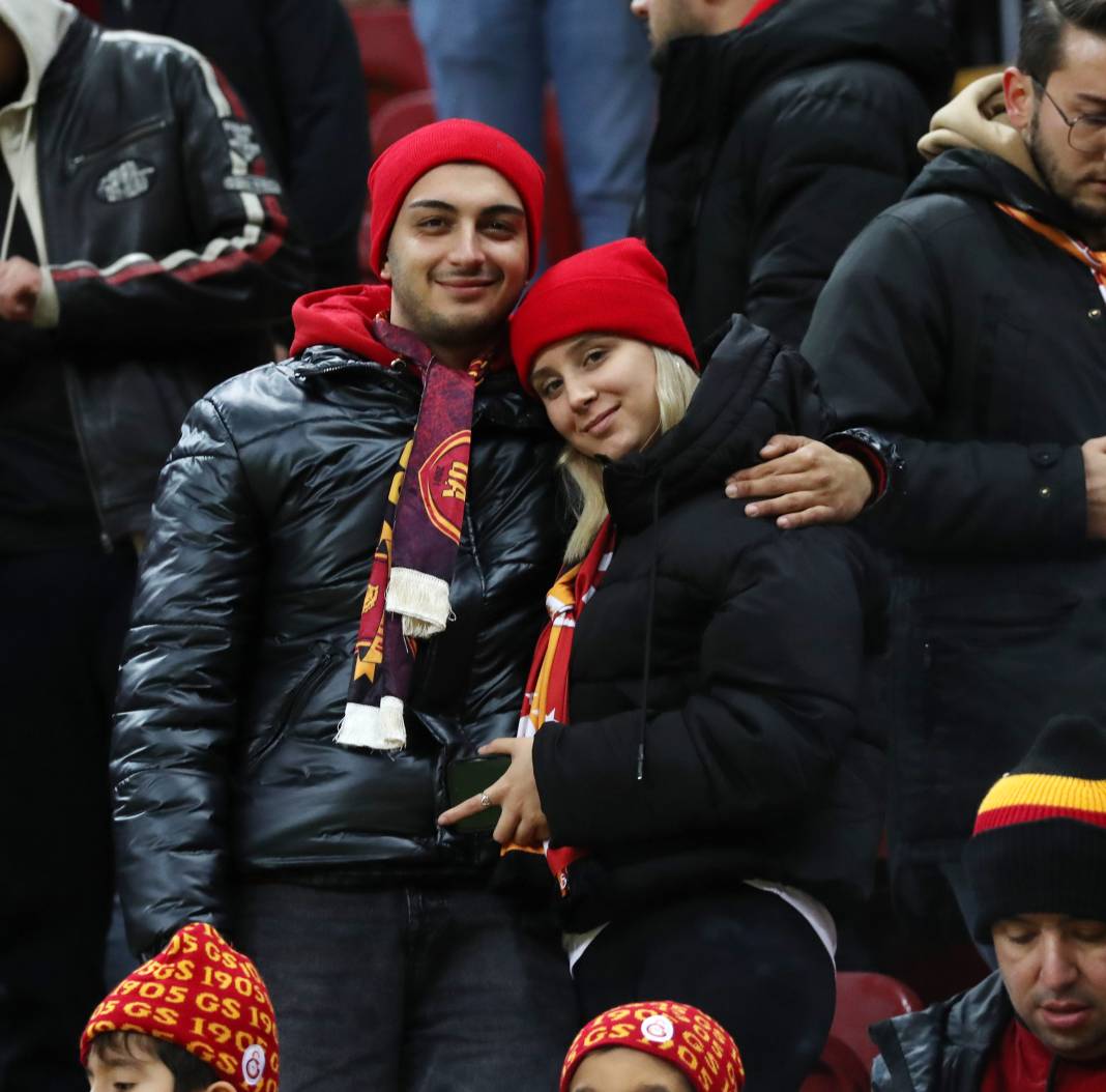 Galatasaray Adana Demirspor'u işte böyle yendi. Fotoğraflardaki inanılmaz ayrıntılar 64
