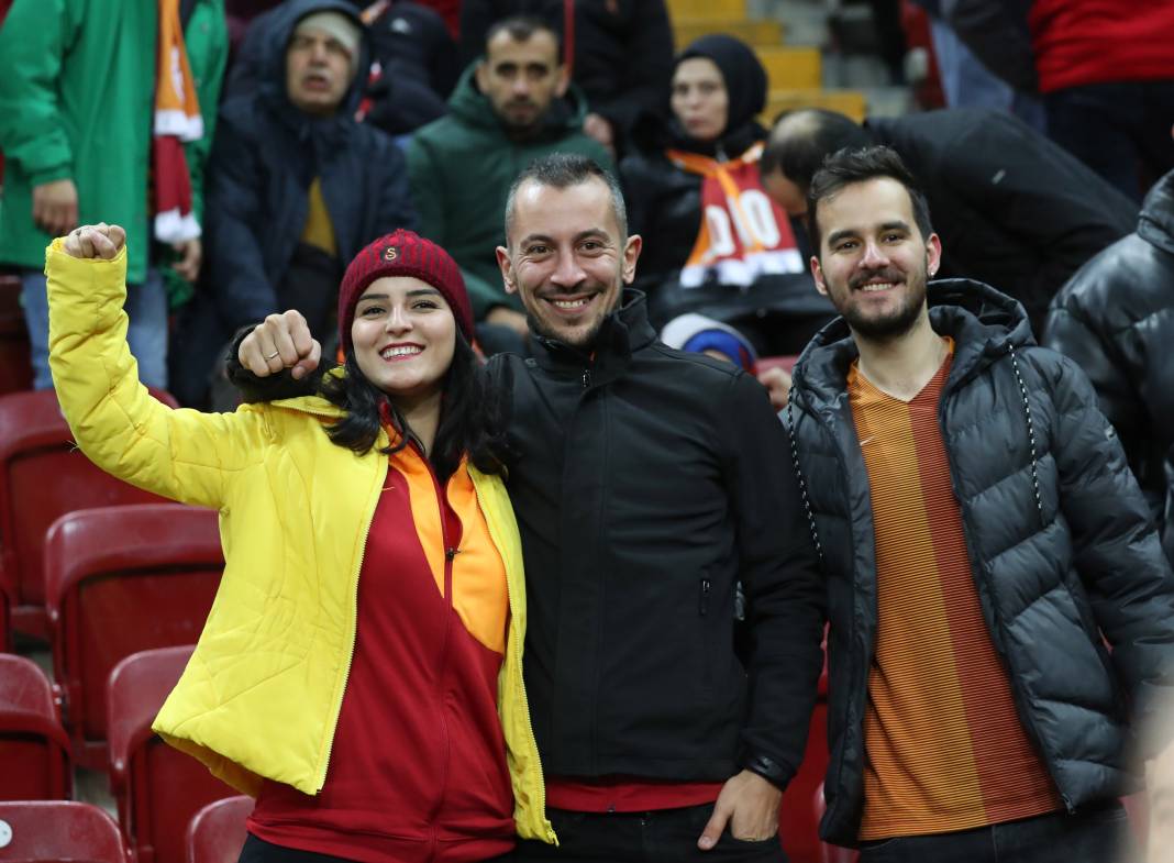 Galatasaray Adana Demirspor'u işte böyle yendi. Fotoğraflardaki inanılmaz ayrıntılar 52