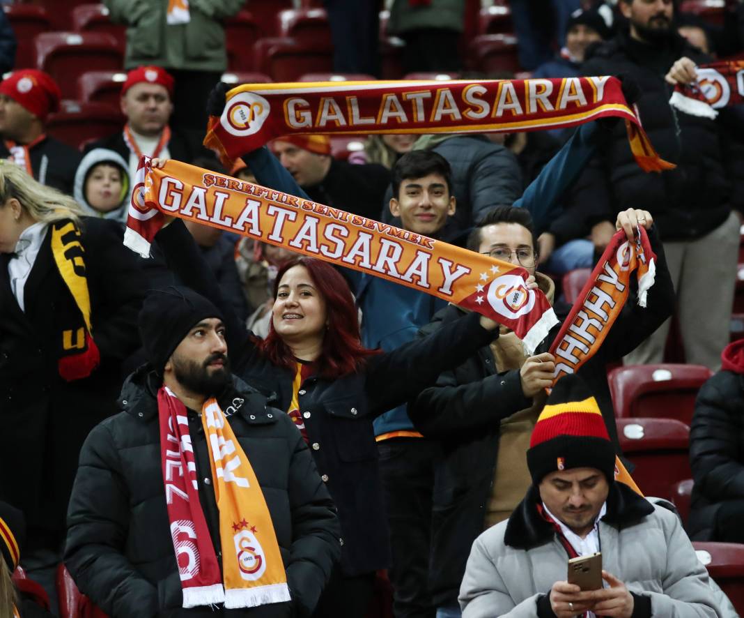 Galatasaray Adana Demirspor'u işte böyle yendi. Fotoğraflardaki inanılmaz ayrıntılar 47