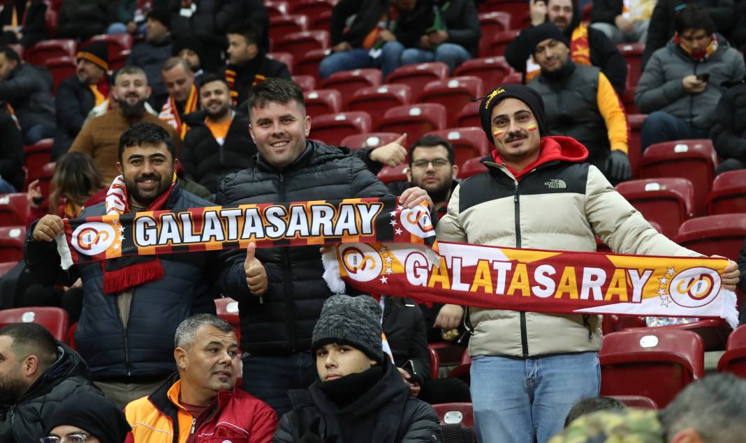 Galatasaray Adana Demirspor'u işte böyle yendi. Fotoğraflardaki inanılmaz ayrıntılar 39