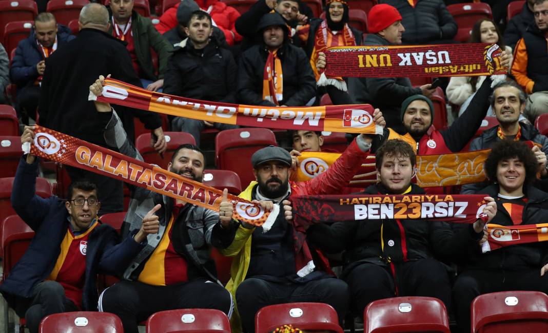 Galatasaray Adana Demirspor'u işte böyle yendi. Fotoğraflardaki inanılmaz ayrıntılar 36