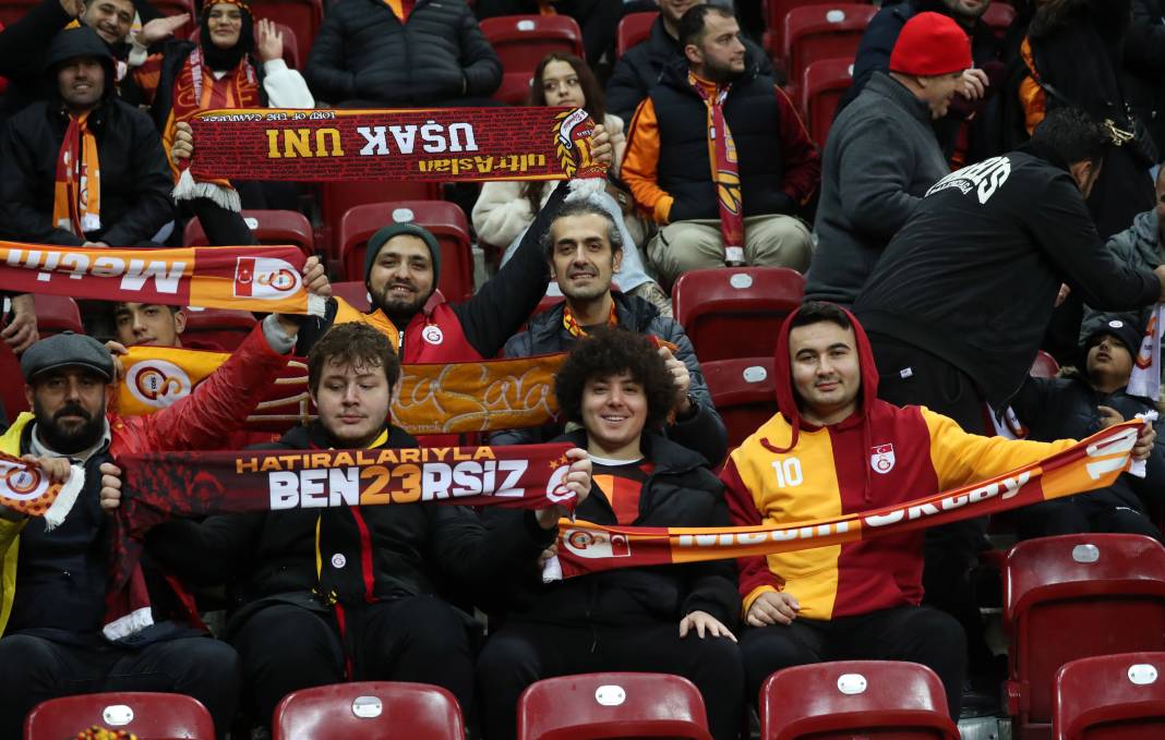 Galatasaray Adana Demirspor'u işte böyle yendi. Fotoğraflardaki inanılmaz ayrıntılar 35