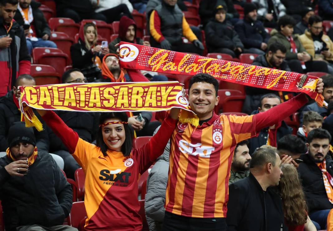 Galatasaray Adana Demirspor'u işte böyle yendi. Fotoğraflardaki inanılmaz ayrıntılar 29