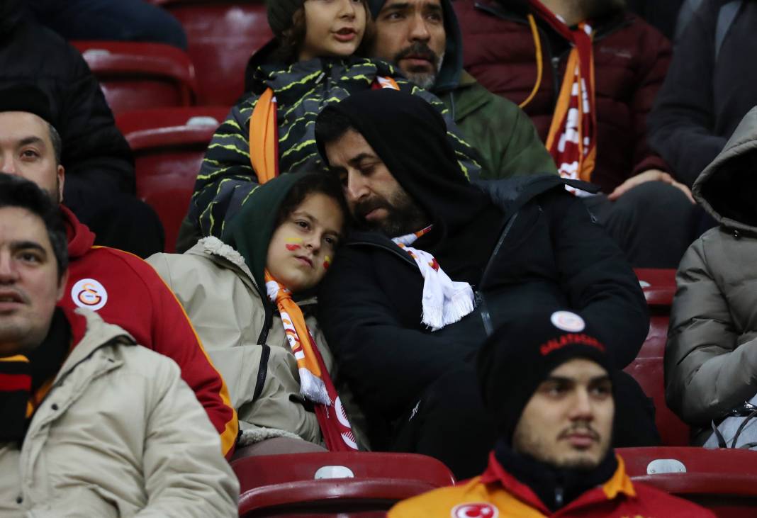 Galatasaray Adana Demirspor'u işte böyle yendi. Fotoğraflardaki inanılmaz ayrıntılar 9