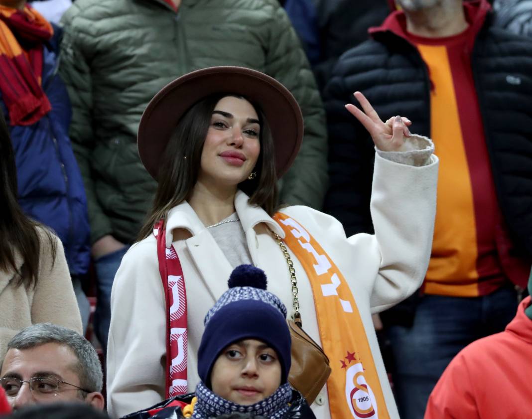 Galatasaray Adana Demirspor'u işte böyle yendi. Fotoğraflardaki inanılmaz ayrıntılar 3