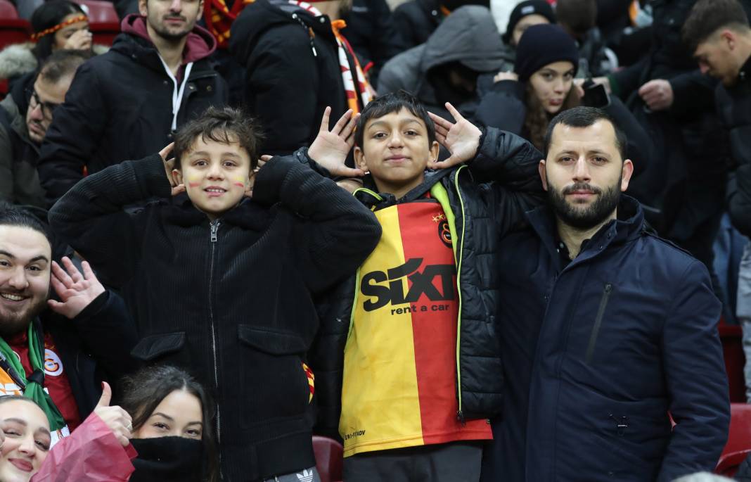 Galatasaray Adana Demirspor'u işte böyle yendi. Fotoğraflardaki inanılmaz ayrıntılar 87