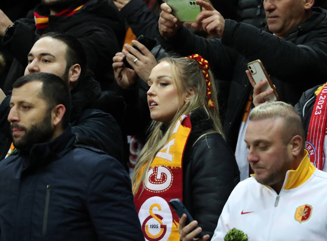 Galatasaray Adana Demirspor'u işte böyle yendi. Fotoğraflardaki inanılmaz ayrıntılar 86