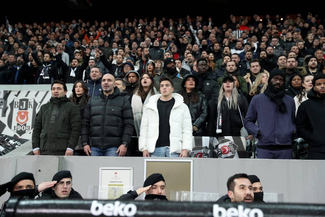 Fenerbahçe Beşiktaş'ı 9 sene sonra Dolmabahçe'de ilk kez yendi! Derbinin müthiş fotoğrafları 21