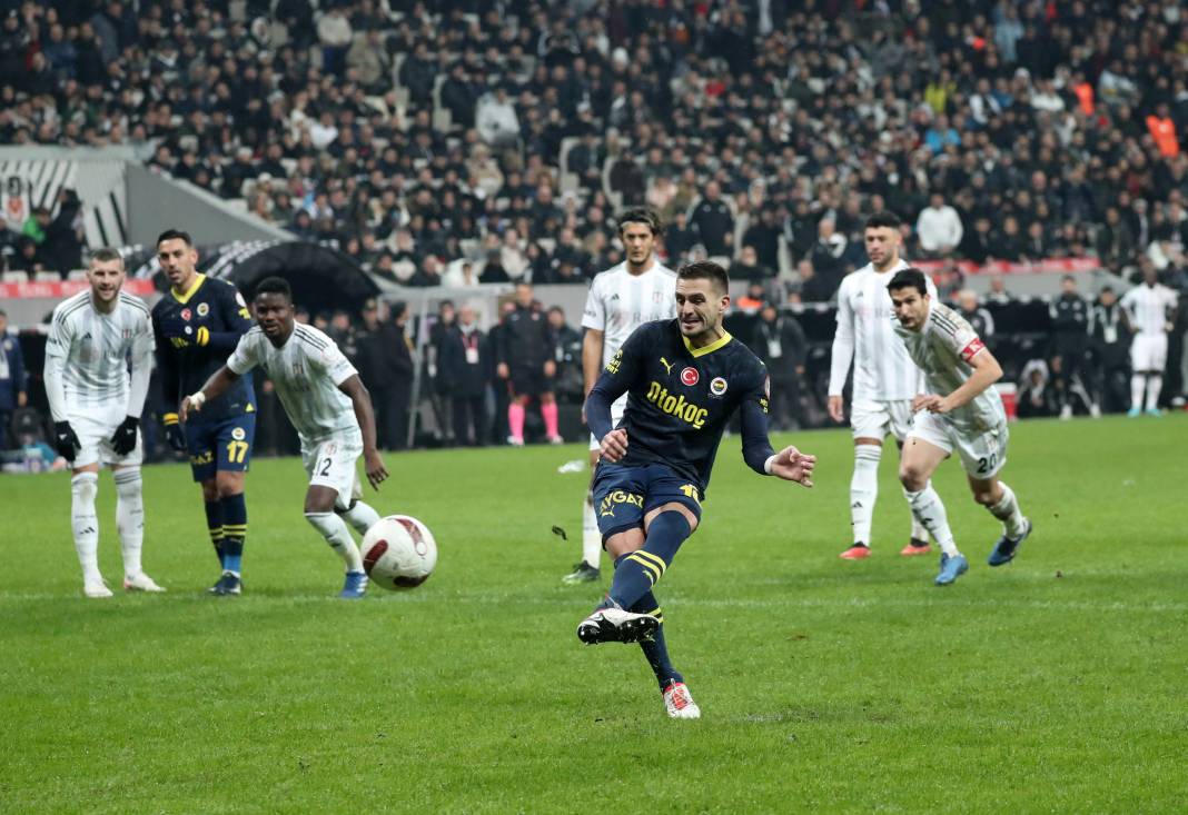 Fenerbahçe Beşiktaş'ı 9 sene sonra Dolmabahçe'de ilk kez yendi! Derbinin müthiş fotoğrafları 53