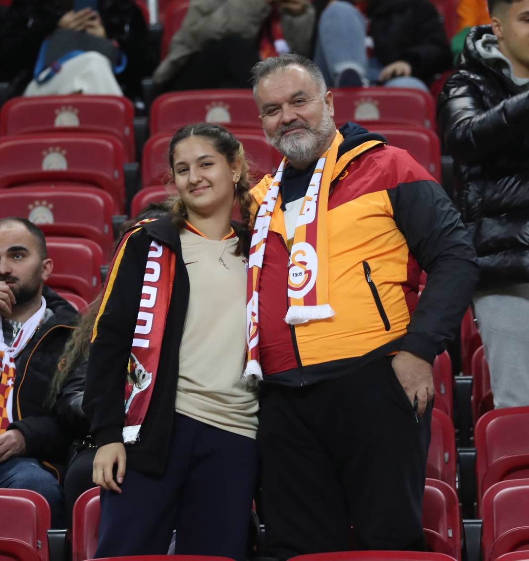 Galatasaray'dan Karagümrük maçı hakemlerine jest. İç ısıtan müthiş fotoğraflar 30