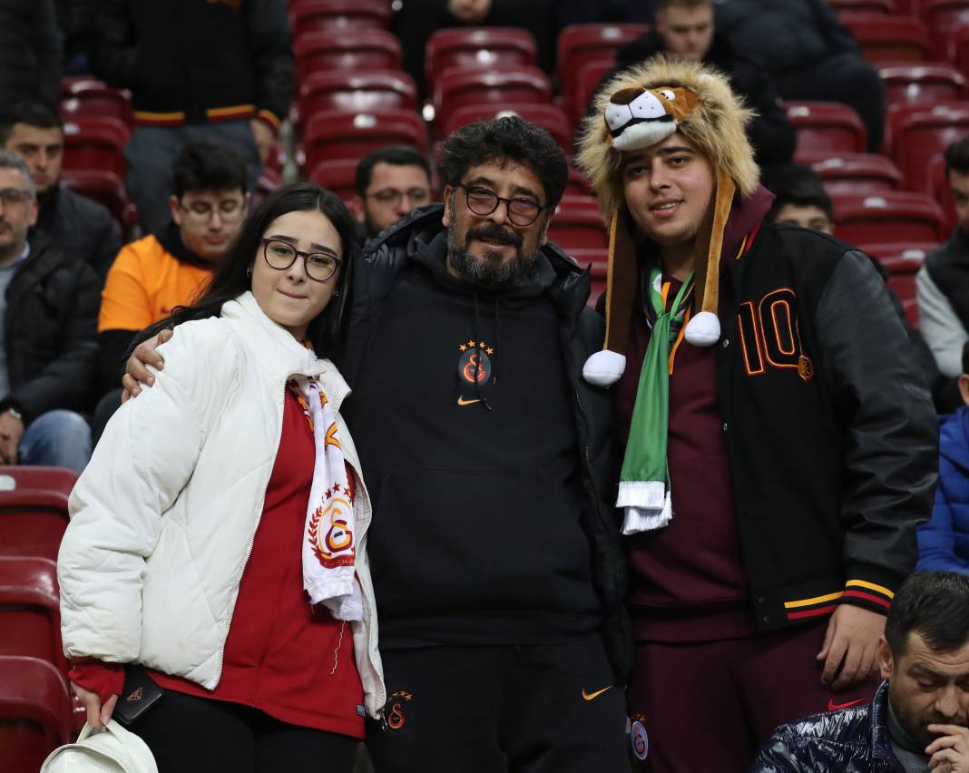 Galatasaray'dan Karagümrük maçı hakemlerine jest. İç ısıtan müthiş fotoğraflar 28