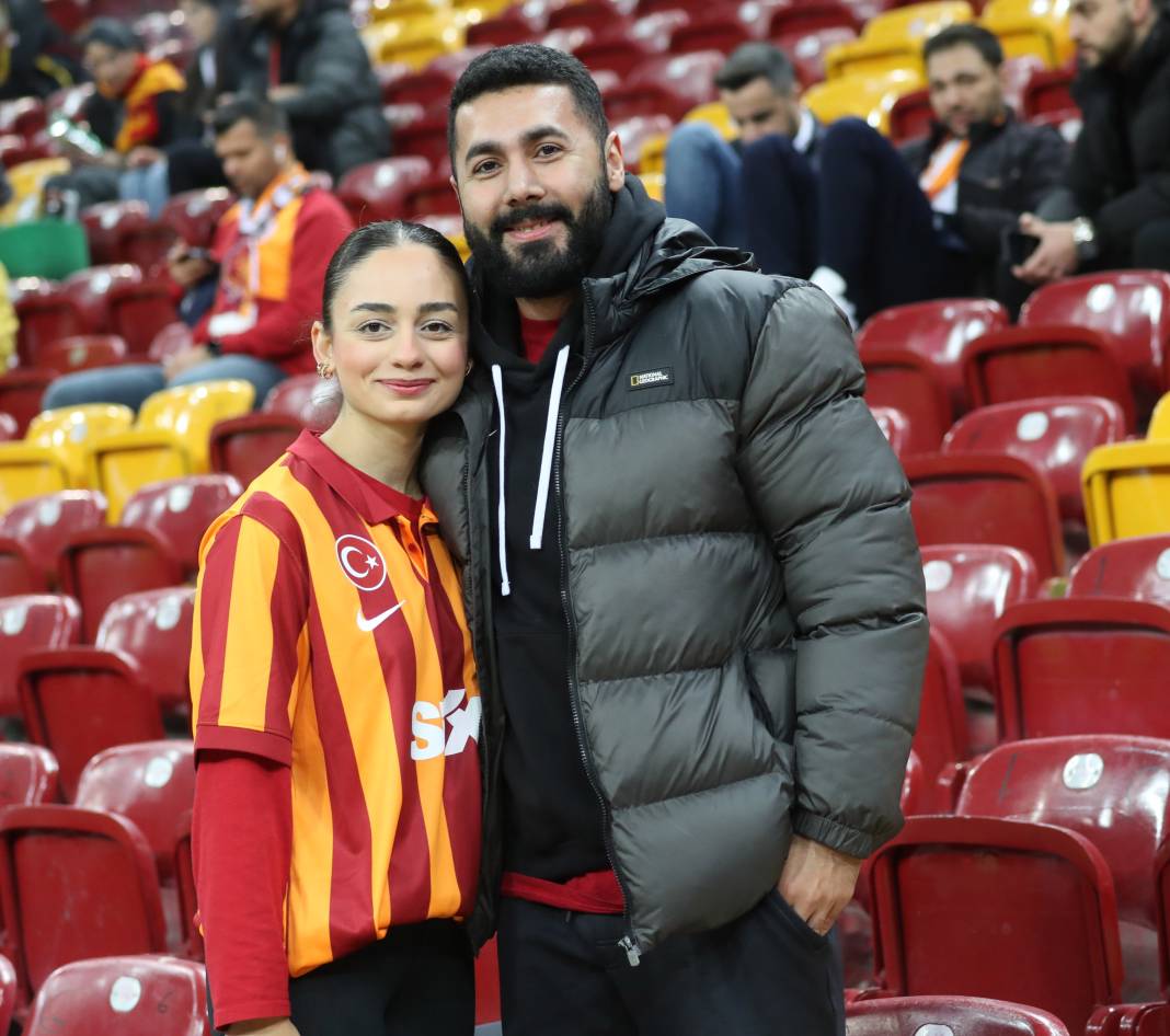 Galatasaray'dan Karagümrük maçı hakemlerine jest. İç ısıtan müthiş fotoğraflar 23