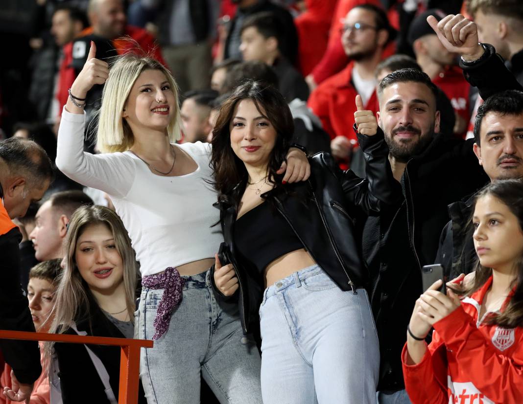 Pendikspor Galatasaray maçının hiçbir yerde olmayan fotoğrafları 10