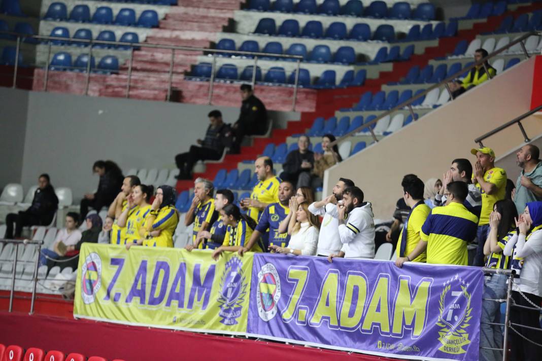 Fenerbahçe Bursa Büyükşehir Belediye Spor maçının hiçbir yerde olmayan fotoğrafları 46