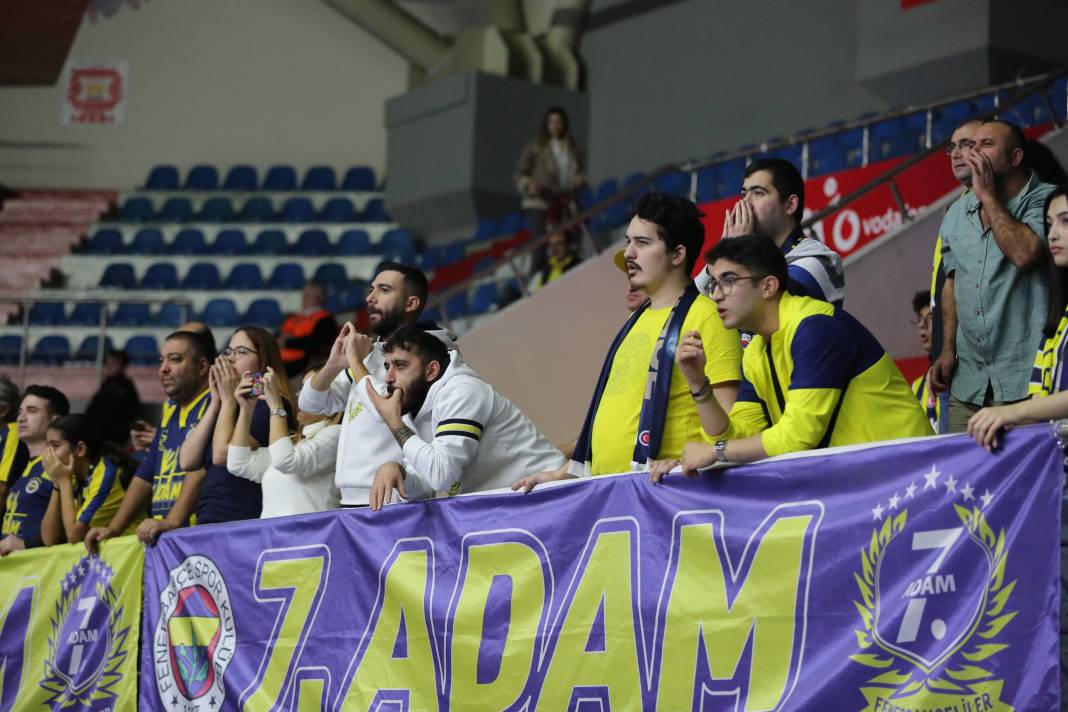 Fenerbahçe Bursa Büyükşehir Belediye Spor maçının hiçbir yerde olmayan fotoğrafları 47