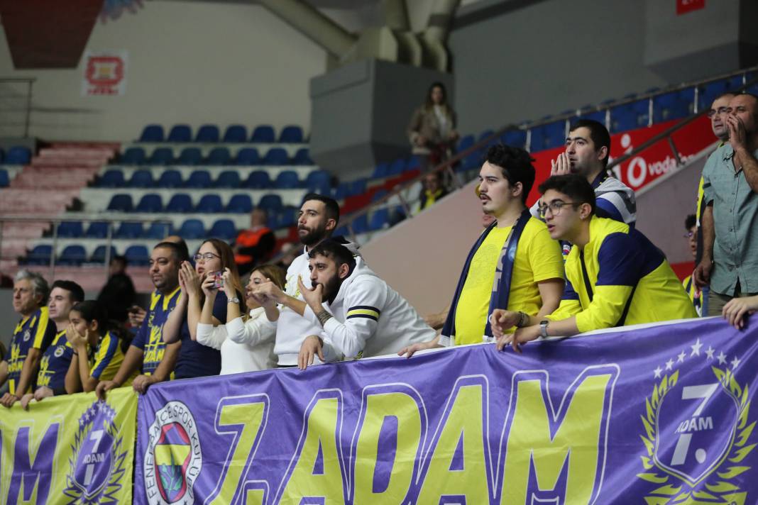Fenerbahçe Bursa Büyükşehir Belediye Spor maçının hiçbir yerde olmayan fotoğrafları 38