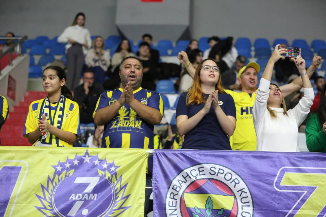 Fenerbahçe Bursa Büyükşehir Belediye Spor maçının hiçbir yerde olmayan fotoğrafları 36