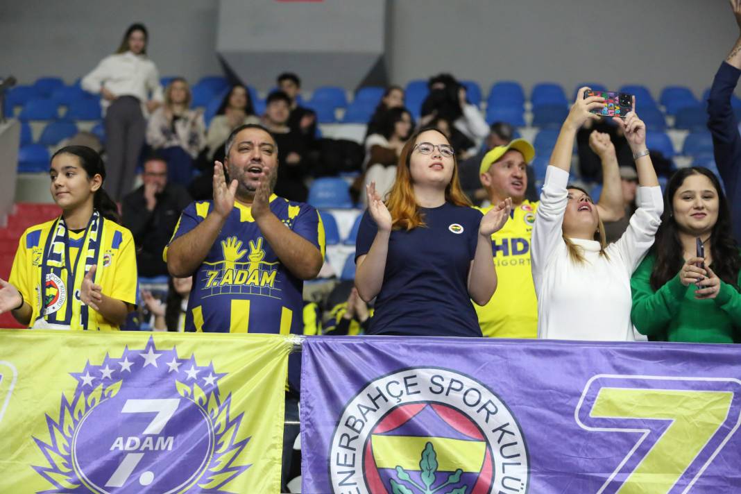 Fenerbahçe Bursa Büyükşehir Belediye Spor maçının hiçbir yerde olmayan fotoğrafları 30