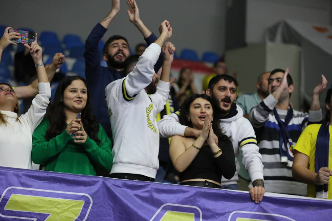 Fenerbahçe Bursa Büyükşehir Belediye Spor maçının hiçbir yerde olmayan fotoğrafları 31
