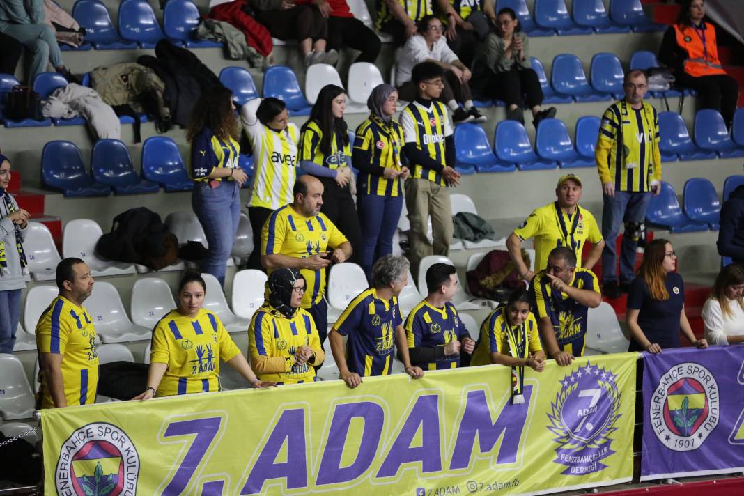 Fenerbahçe Bursa Büyükşehir Belediye Spor maçının hiçbir yerde olmayan fotoğrafları 19