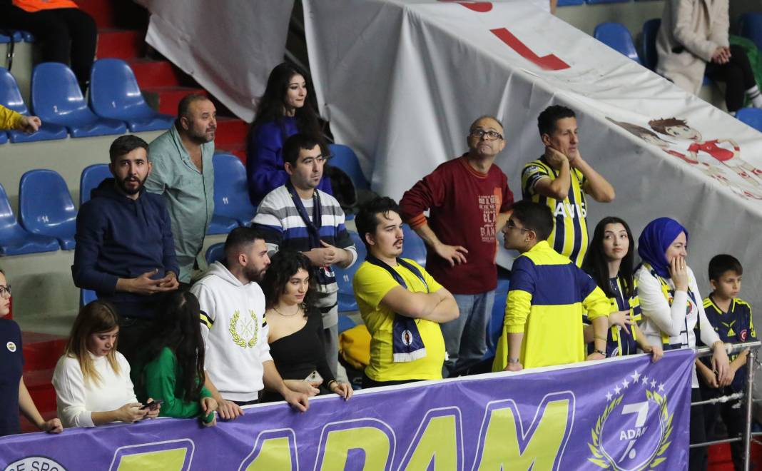 Fenerbahçe Bursa Büyükşehir Belediye Spor maçının hiçbir yerde olmayan fotoğrafları 24