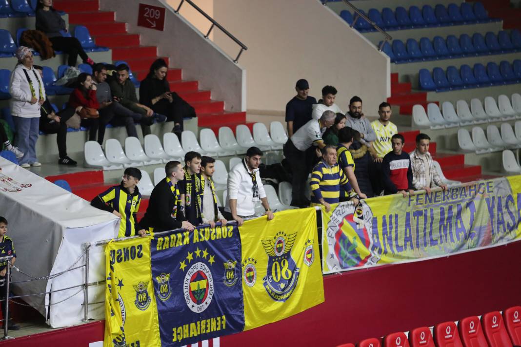 Fenerbahçe Bursa Büyükşehir Belediye Spor maçının hiçbir yerde olmayan fotoğrafları 10