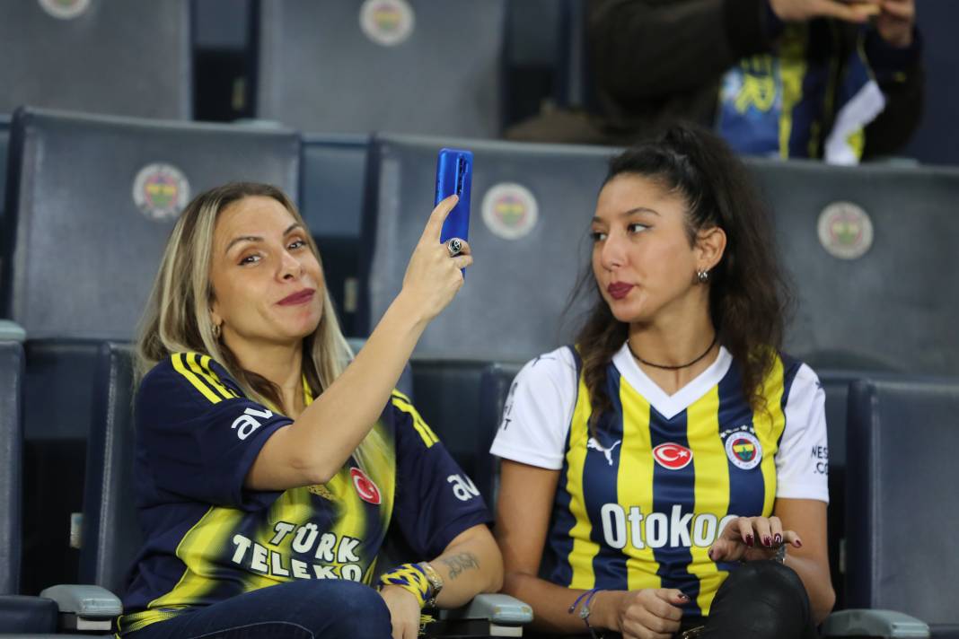 Kadıköy'de Fener alayı. Muhteşem maçın muhteşem fotoğrafları. Kadıköy sallandı 167