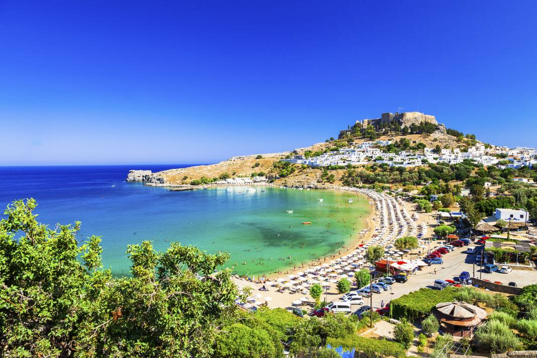 Türklere tek girişli vize muafiyetli 10 Yunan Adası’nın bir haftalık tatil ücreti ortaya çıktı 2