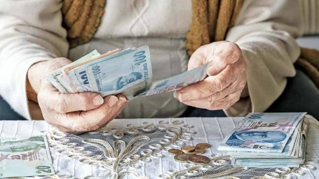 Kuruşu kuruşuna yeni emekli maaşları açıklandı 17
