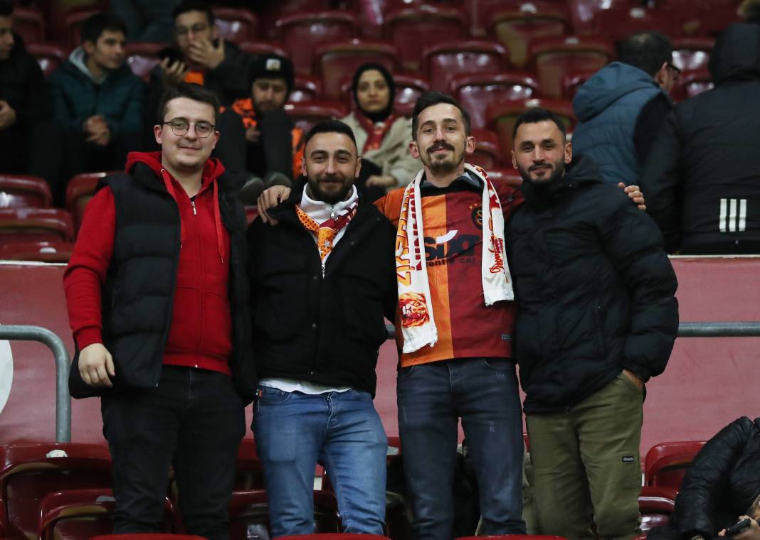 Galatasaray yenilgiyi unuttu. RAMS Park'tan tarihi anlar 72