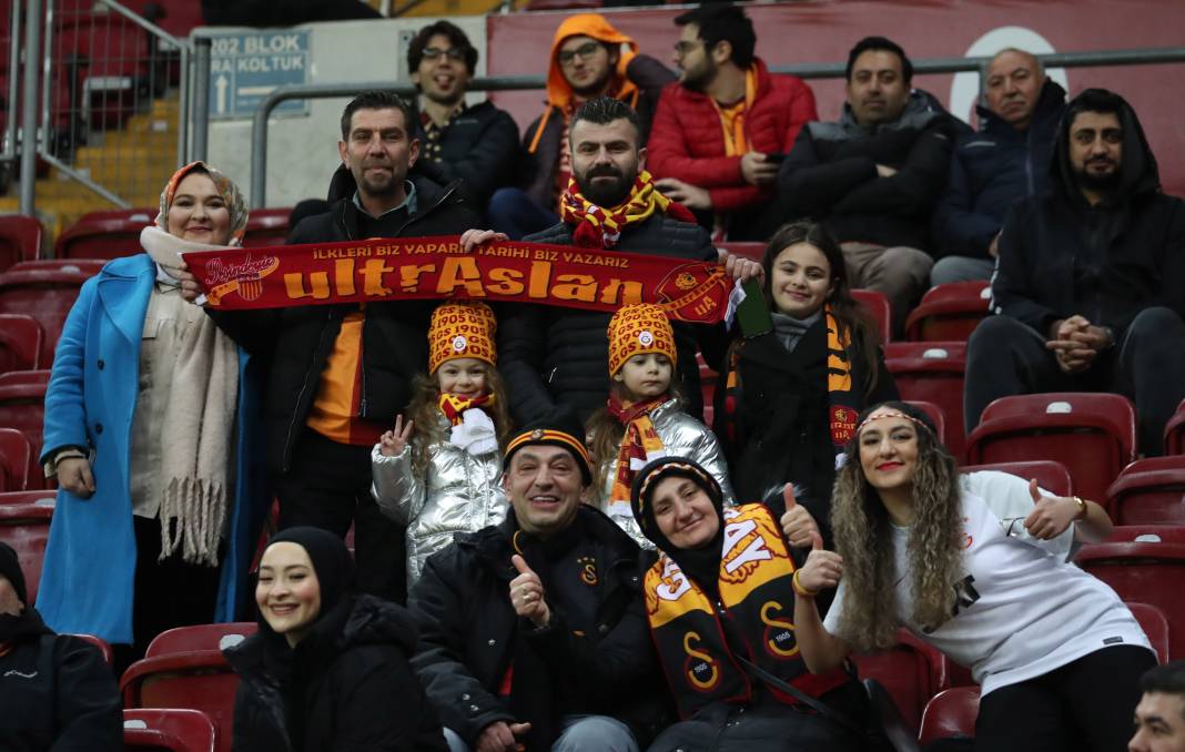 Galatasaray yenilgiyi unuttu. RAMS Park'tan tarihi anlar 69