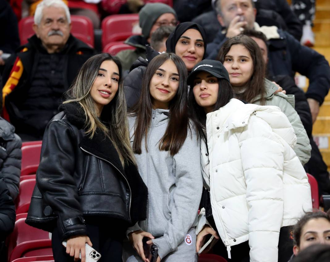 Galatasaray yenilgiyi unuttu. RAMS Park'tan tarihi anlar 44