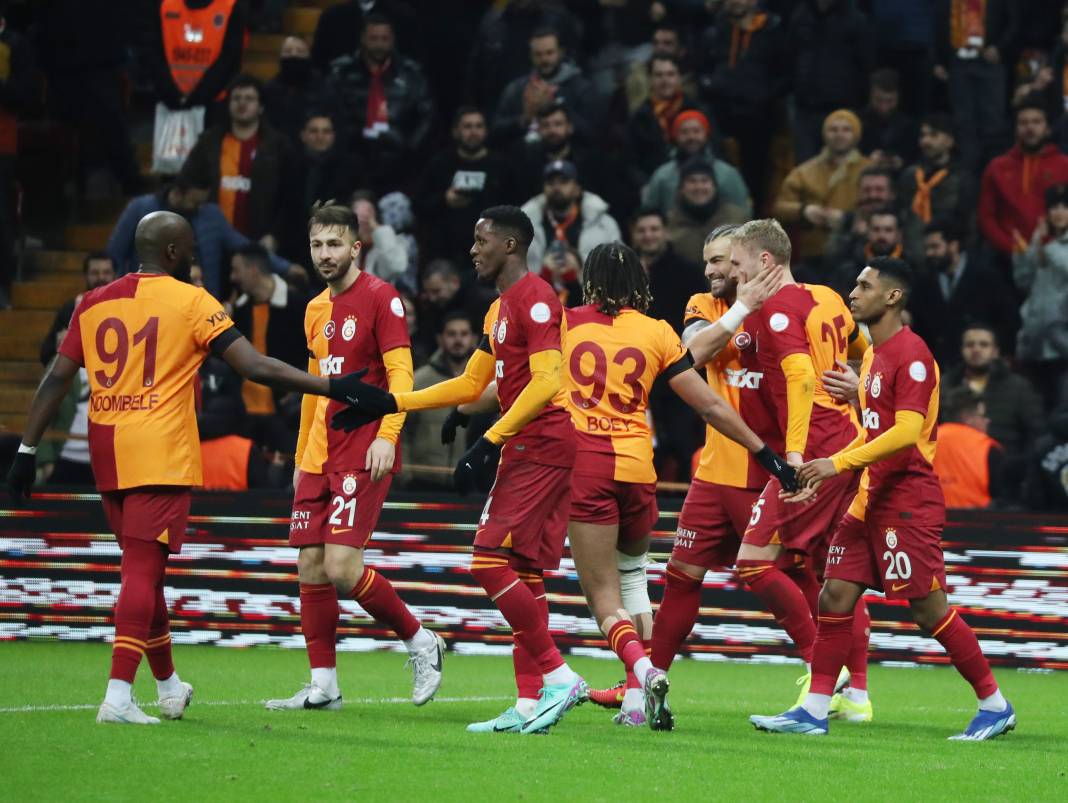 Galatasaray yenilgiyi unuttu. RAMS Park'tan tarihi anlar 12