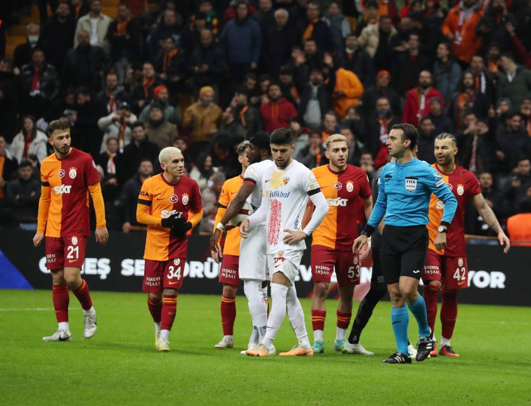 Galatasaray yenilgiyi unuttu. RAMS Park'tan tarihi anlar 13