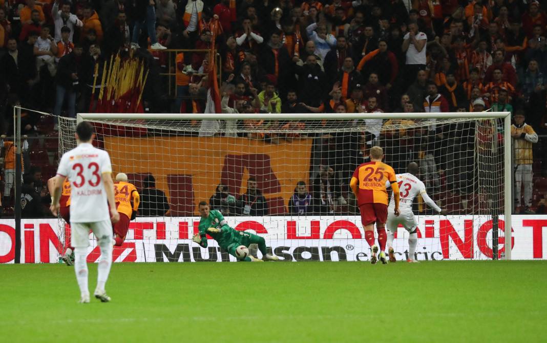 Galatasaray yenilgiyi unuttu. RAMS Park'tan tarihi anlar 6