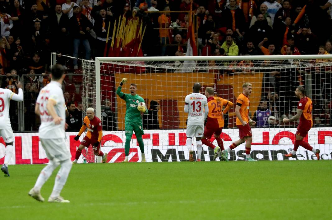 Galatasaray yenilgiyi unuttu. RAMS Park'tan tarihi anlar 3