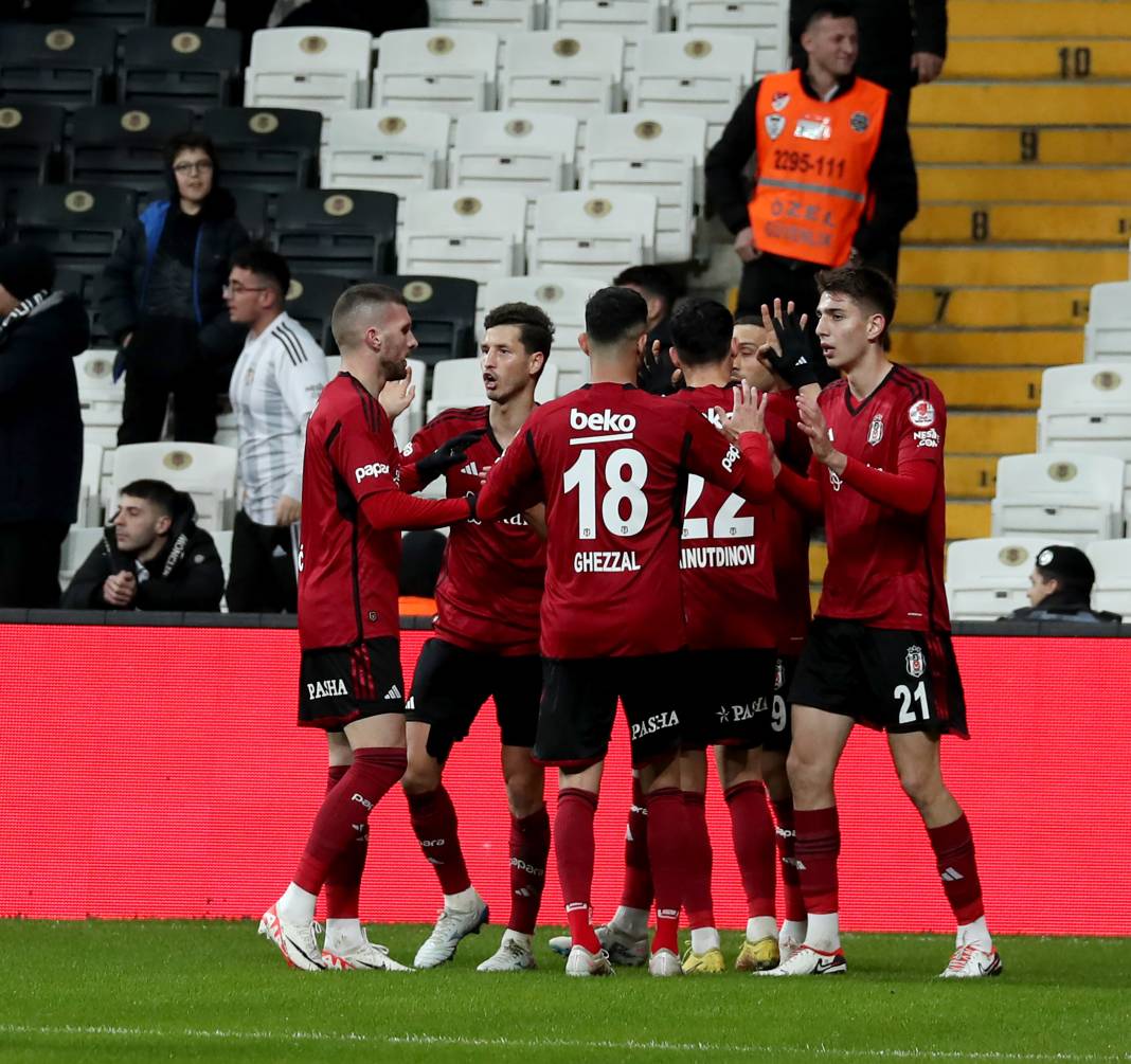 Fernando Santoslu Beşiktaş fırtınası Eyüpspor'u da yıktı geçti 32
