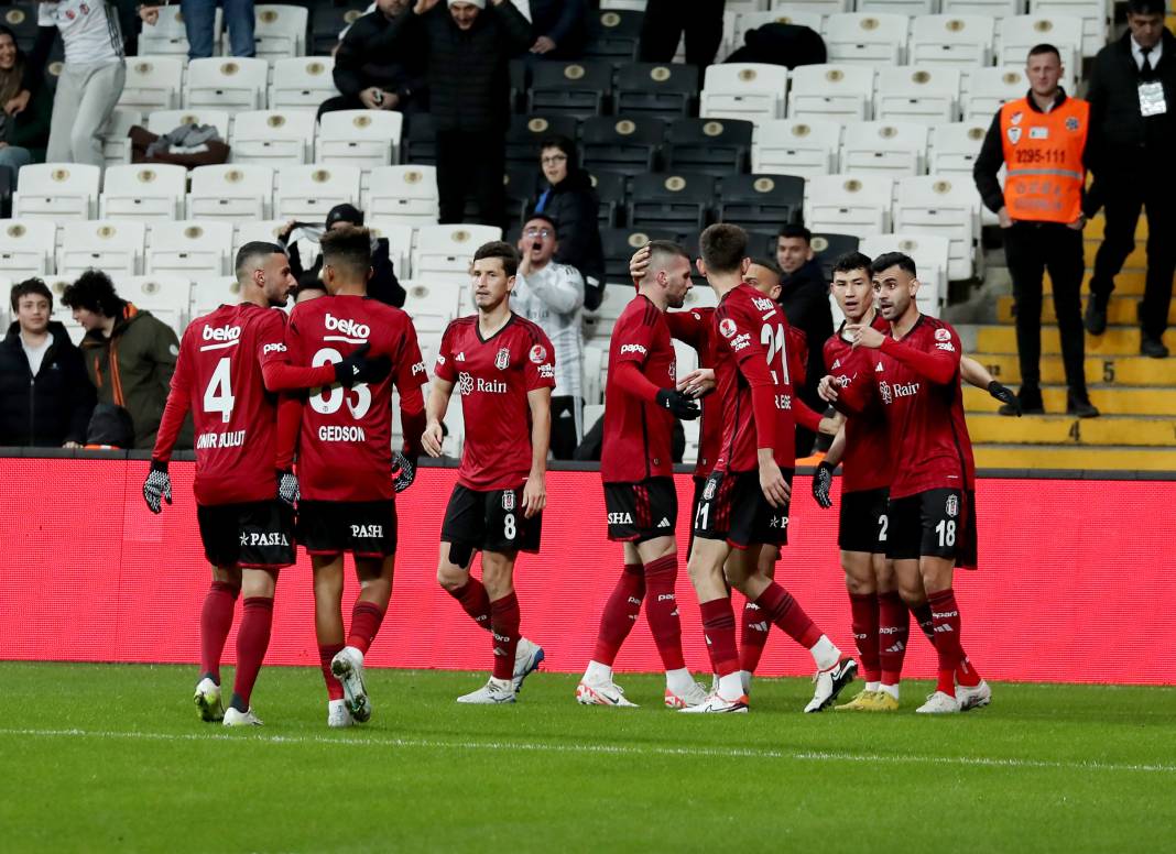 Fernando Santoslu Beşiktaş fırtınası Eyüpspor'u da yıktı geçti 34
