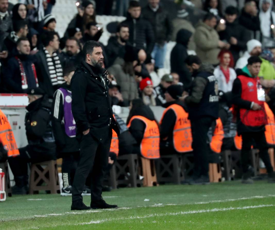 Fernando Santoslu Beşiktaş fırtınası Eyüpspor'u da yıktı geçti 29