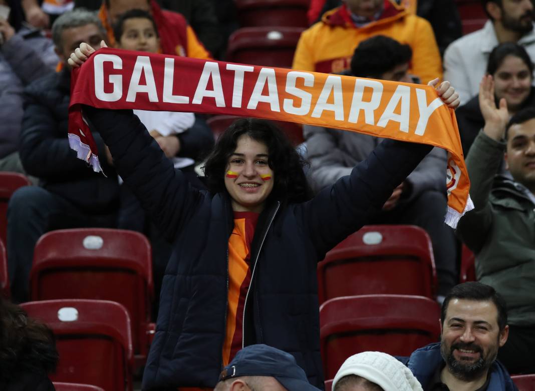 Çocuklar Icardi selamını çaktı. Galatasaray sahada şov yaptı 17