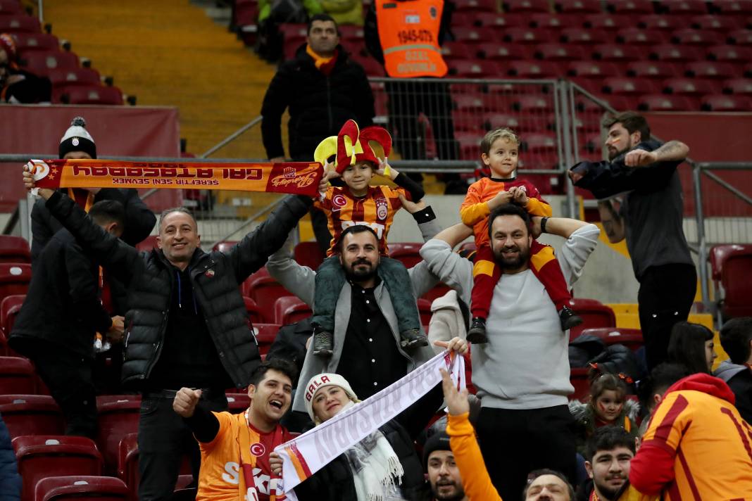 Çocuklar Icardi selamını çaktı. Galatasaray sahada şov yaptı 13