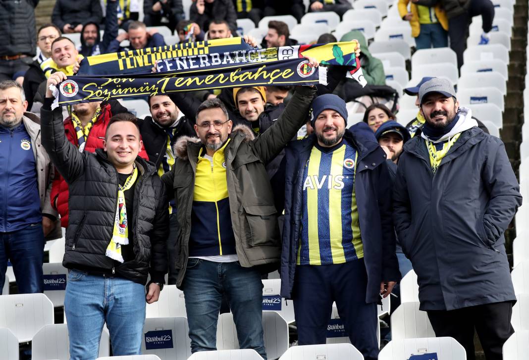 Cengiz Ünder'in üst düzey performansı taraftarını sevindirdi. 5-1'lik İstanbulspor Fenerbahçe maçının tüm fotoğrafları 33