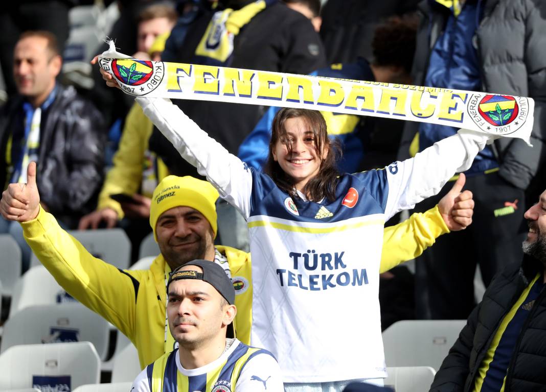Cengiz Ünder'in üst düzey performansı taraftarını sevindirdi. 5-1'lik İstanbulspor Fenerbahçe maçının tüm fotoğrafları 35