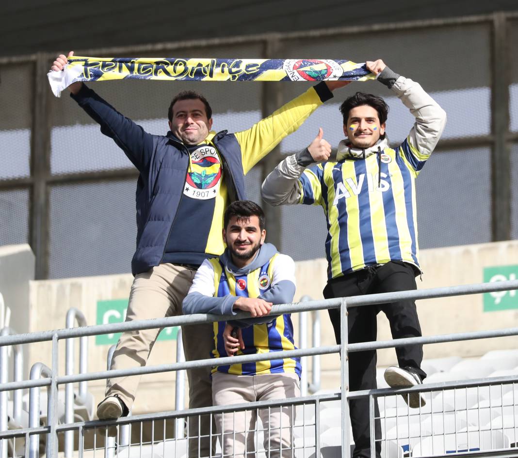 Cengiz Ünder'in üst düzey performansı taraftarını sevindirdi. 5-1'lik İstanbulspor Fenerbahçe maçının tüm fotoğrafları 13