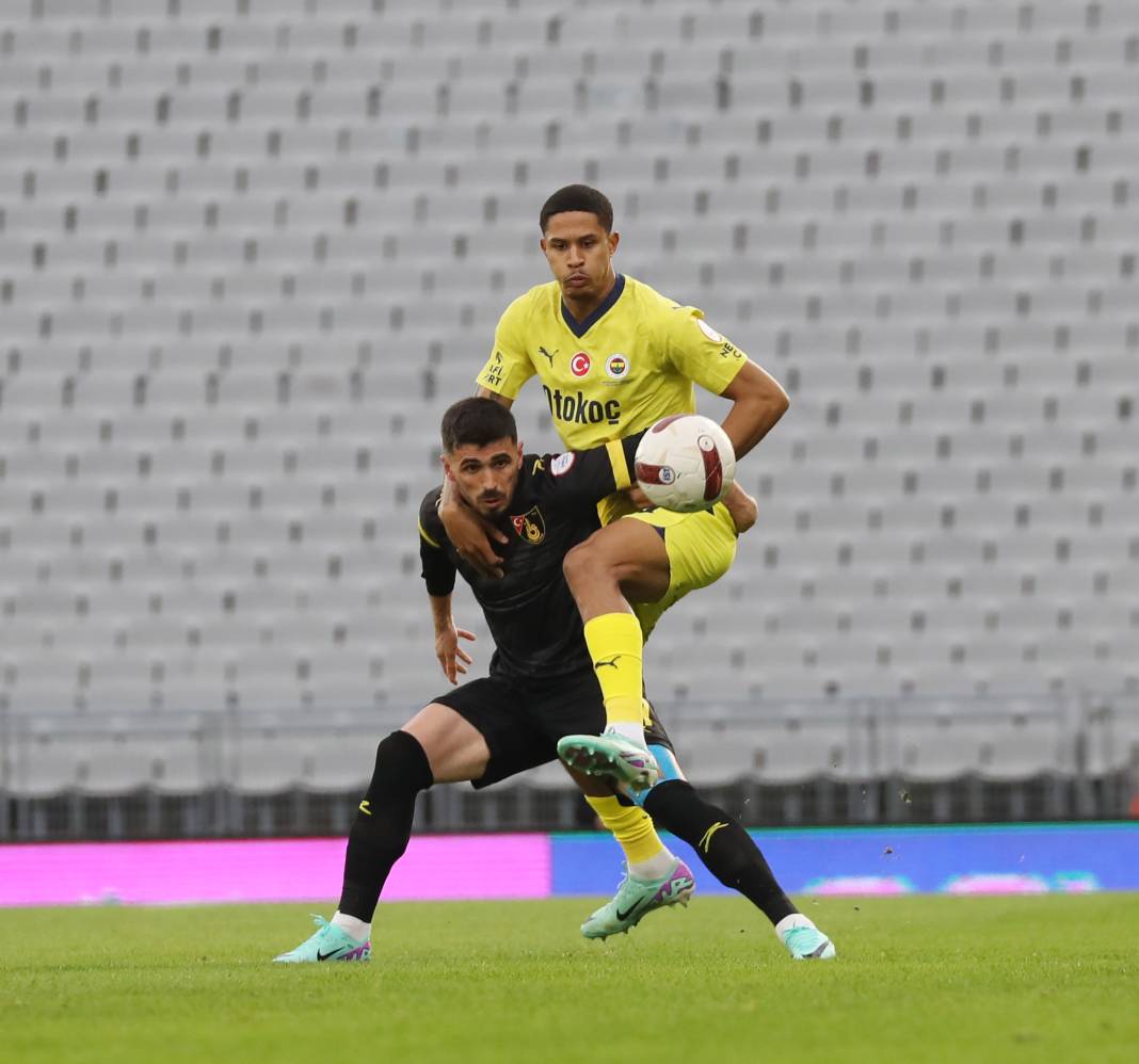 Cengiz Ünder'in üst düzey performansı taraftarını sevindirdi. 5-1'lik İstanbulspor Fenerbahçe maçının tüm fotoğrafları 58