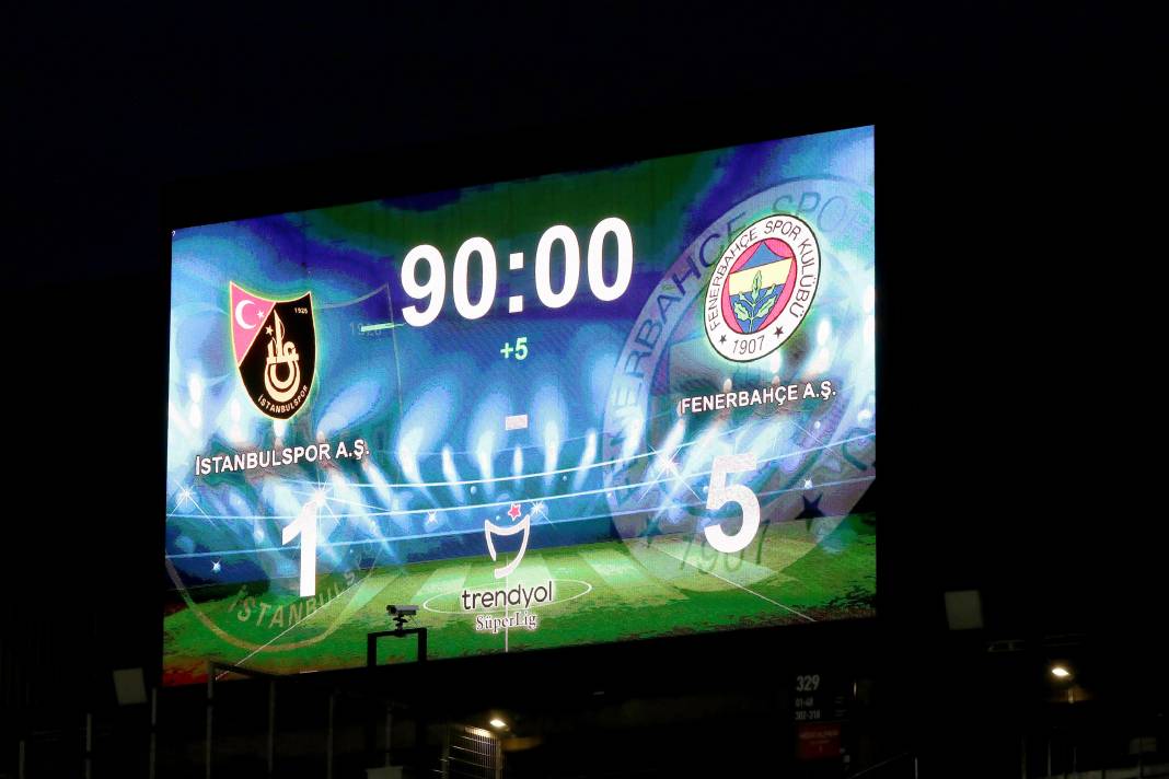 Cengiz Ünder'in üst düzey performansı taraftarını sevindirdi. 5-1'lik İstanbulspor Fenerbahçe maçının tüm fotoğrafları 69